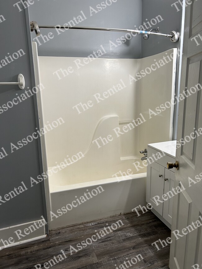 Building Photo - 212 S Bonner St