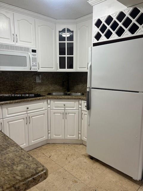Building Photo - 4275 NW South Tamiami Canal Dr