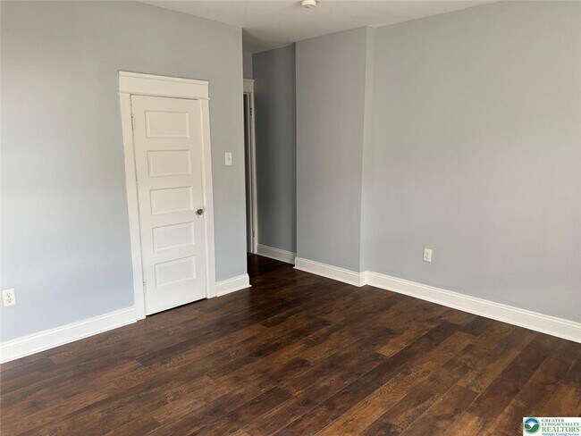 Foto del edificio - 1322 Chelsea Ave