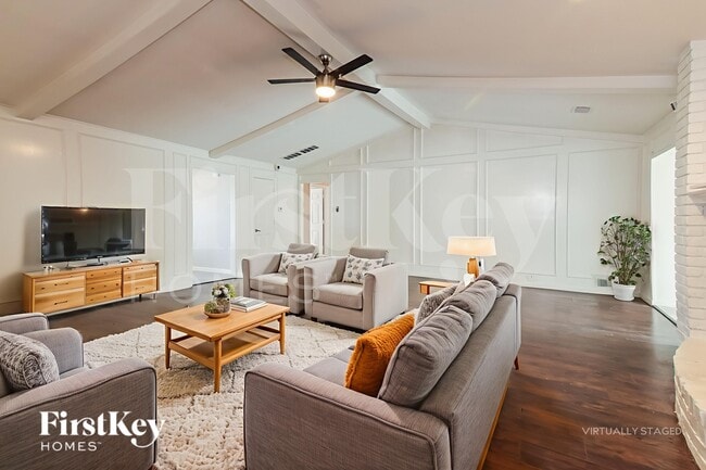 Building Photo - 3413 Valley View Ln