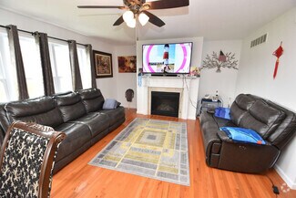 Building Photo - 25910 Rolling Hills Dr