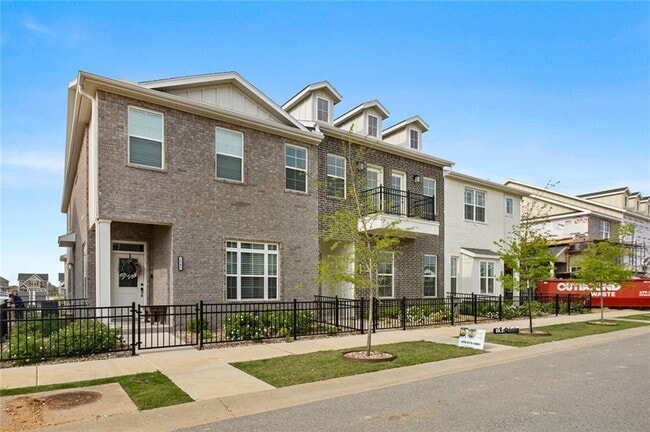 Building Photo - 2900 SW Arlington Blvd