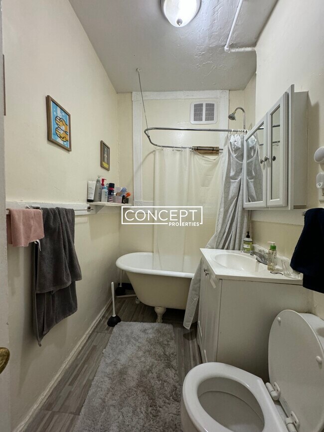 Foto del edificio - 463 Park Dr