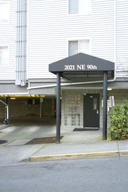 Maple Leaf Plaza Apartments Seattle