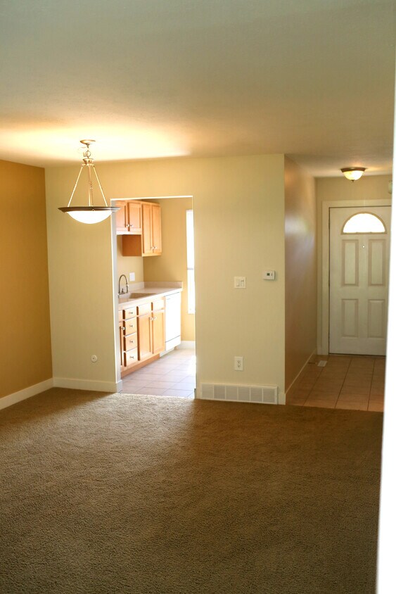 Foto principal - 4604 Moffett Rd NW