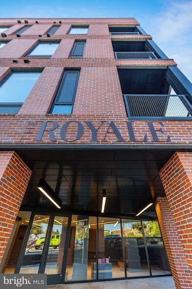 Foto del edificio - 6910 Ridge Ave