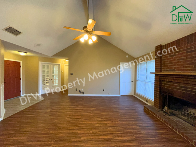 Foto del edificio - Charming 3-Bedroom Home in Watauga, TX!