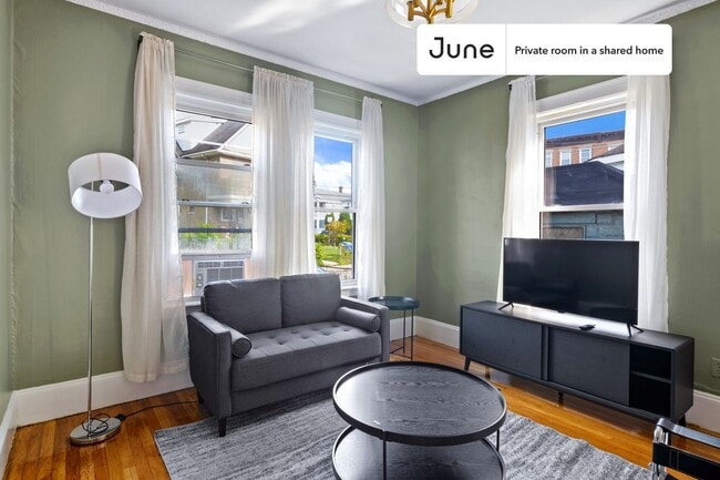 Foto del edificio - Room in Shared 6 bed/2 bath home