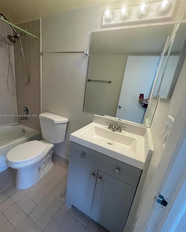 Building Photo - 8260 SW 210th St