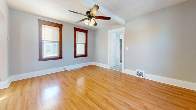 Foto del edificio - 3 Bedroom House - Old Brooklyn, Cleveland