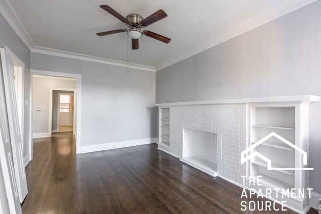 Building Photo - Lincoln Square 2 bedroom - Heat INCLUDED!