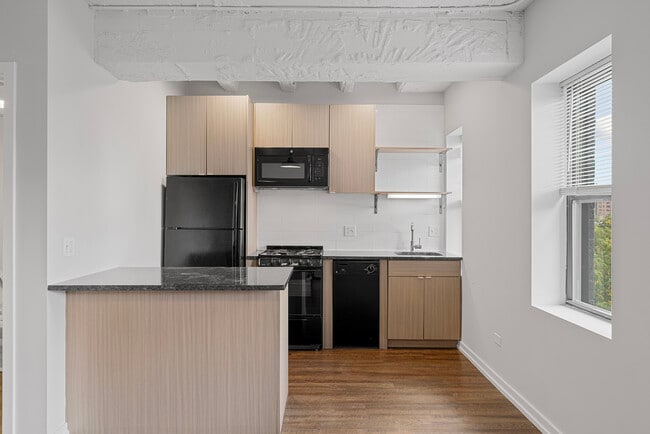 Building Photo - 5718 N Winthrop Ave