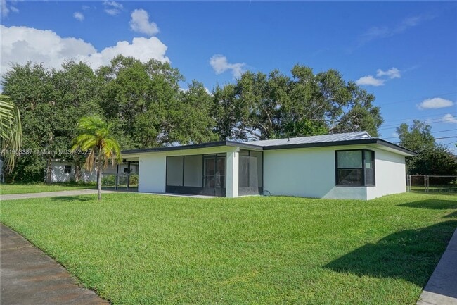 Foto del edificio - 971 Fulton Ln NE