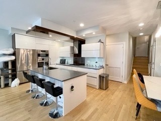 Building Photo - 1008 N Larrabee St
