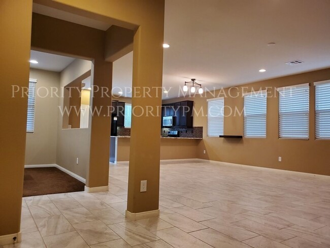 Foto del edificio - STUNNING SUMMERLIN HOME! 3 Bedroom ~ 2 1/2...