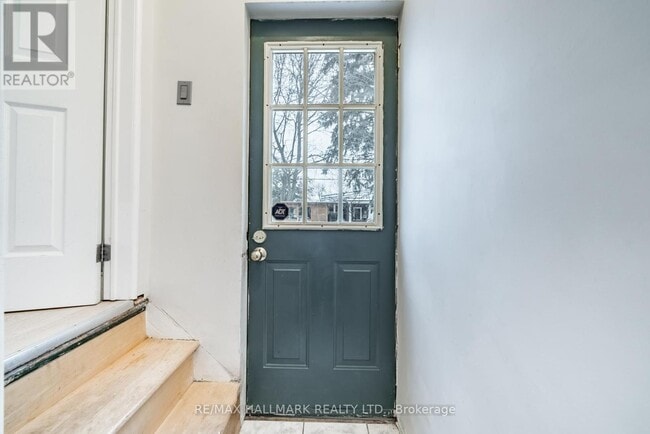 Building Photo - 574 Milverton Blvd