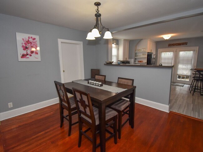 Foto del edificio - 3 Bedroom Single Family Home with Fenced I...