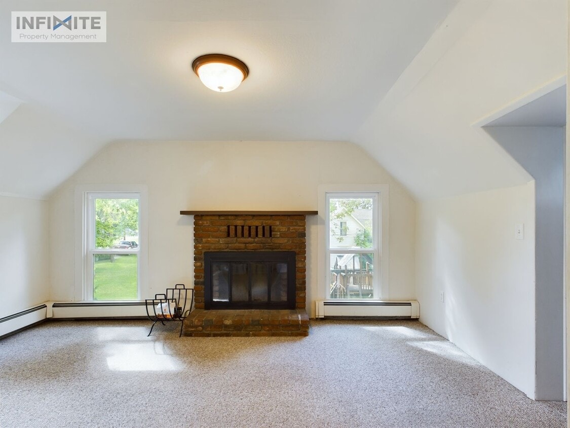 Primary Photo - 3 bedroom - Water, Sewer, Gas and Electric...