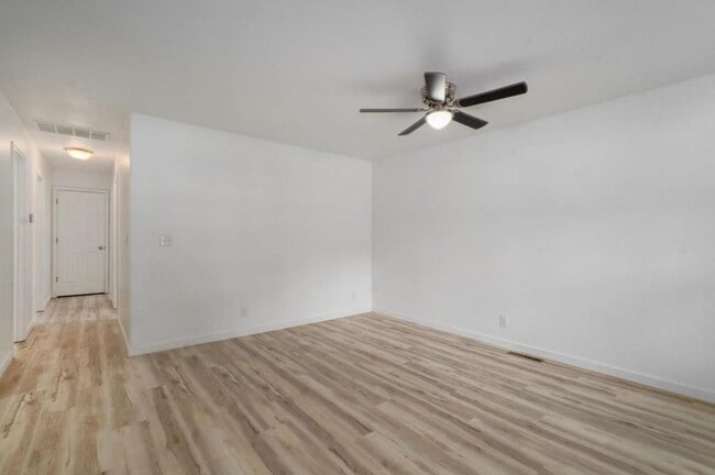 Foto del edificio - 2956 W Lynn St