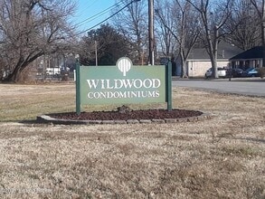 Building Photo - 7010 Wildwood Cir
