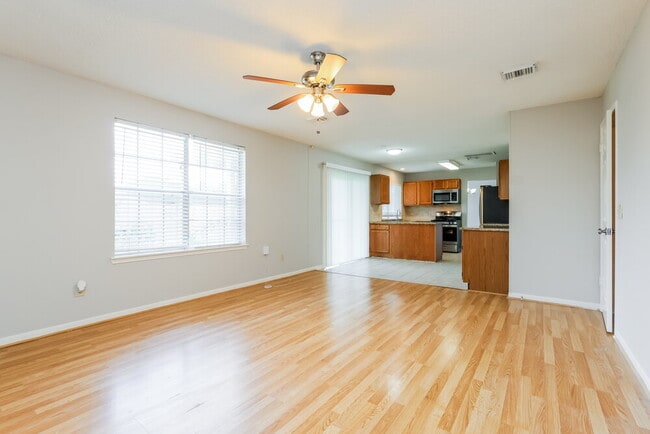 Building Photo - 10046 Lazy Meadows Dr