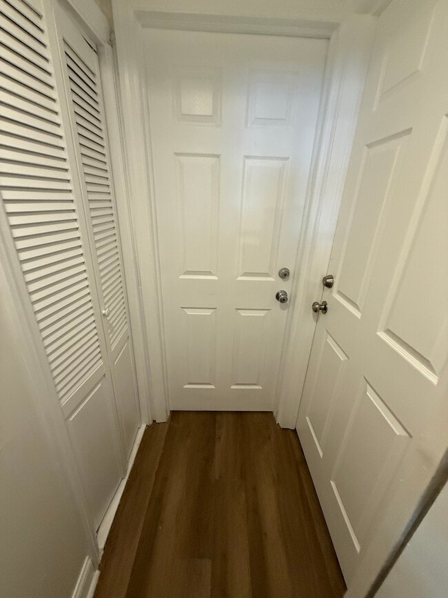 Building Photo - 18 Porter Rd