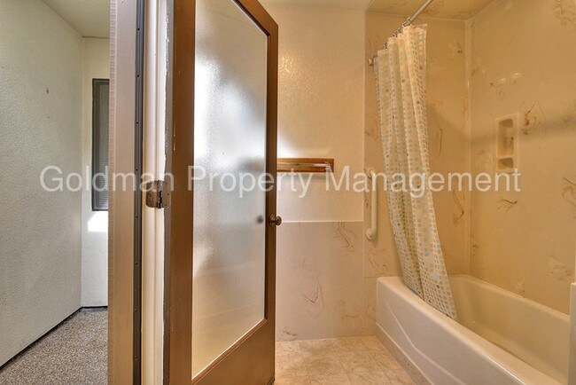 Foto del edificio - 585 Hawthorne St