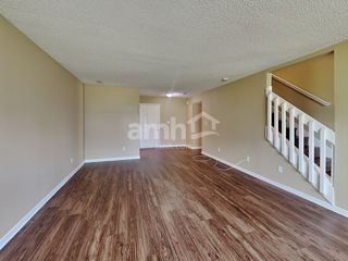 Building Photo - 6032 Draycott Dr
