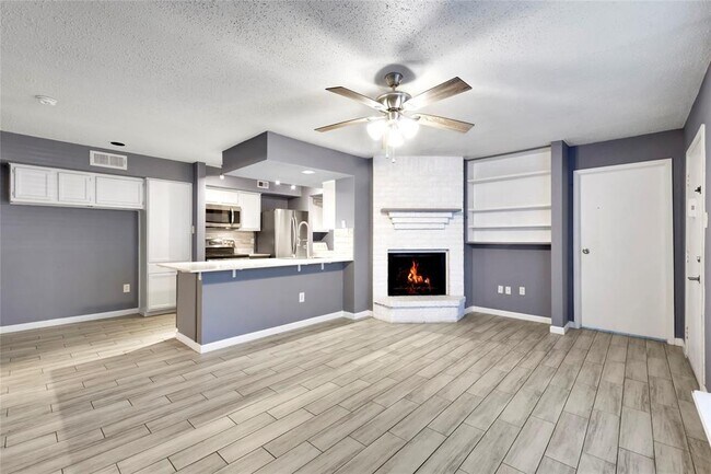 Foto del edificio - 260 El Dorado Blvd