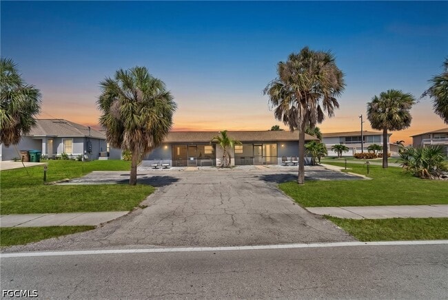Building Photo - 4353 Country Club Blvd