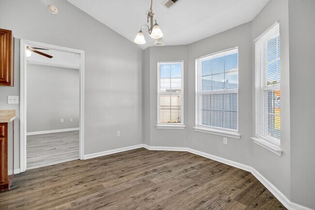 Foto del edificio - 317 Bryant Park Ct