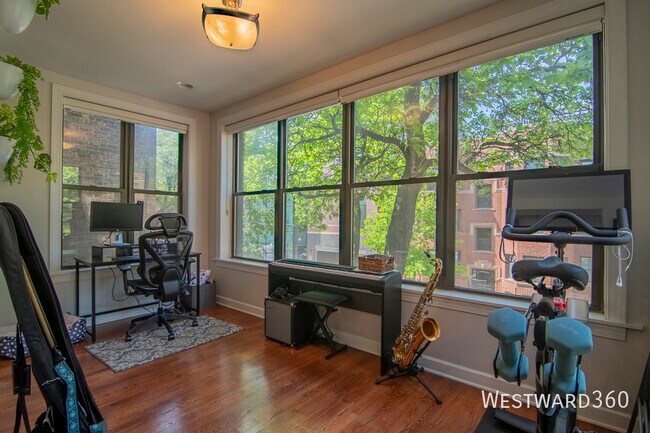 Foto del edificio - 747 W Cornelia Ave