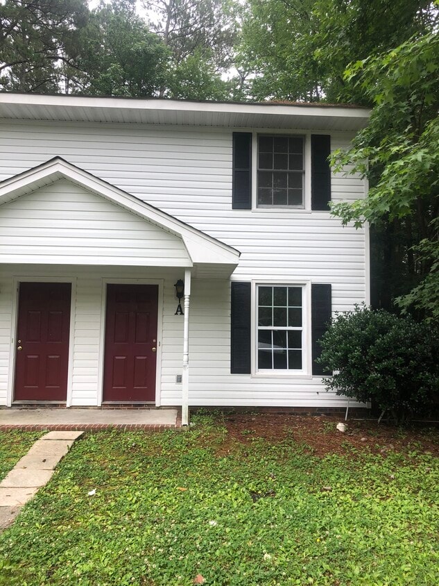 Primary Photo - 118 Lakewood Dr