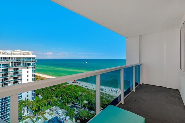 Building Photo - 2301 Collins Ave