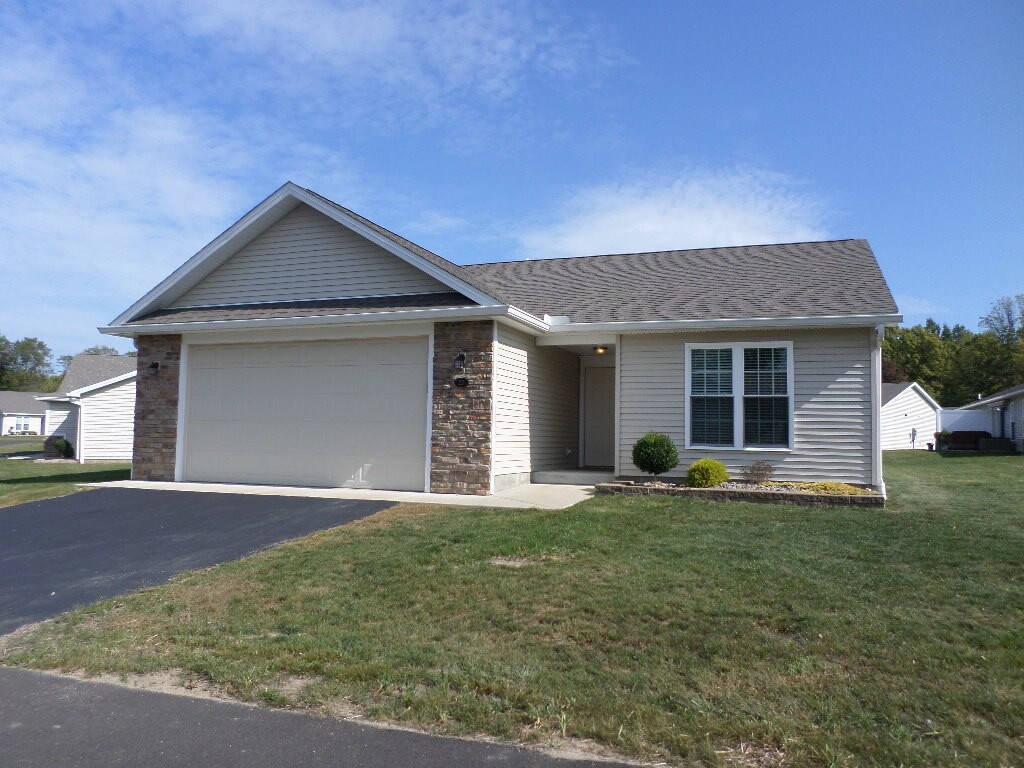 27 Klines Cove, Girard, OH 44420 Condo for Rent in Girard, OH