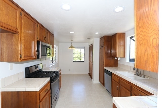 Building Photo - Marina Seagate Two Bedroom Townhouse Corner Unit