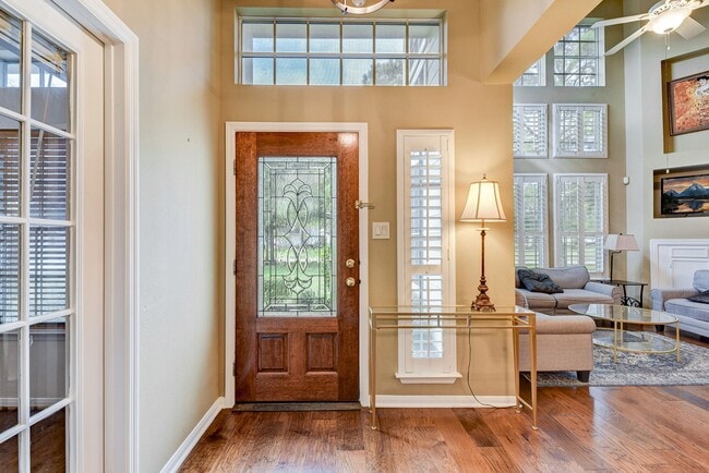 Building Photo - 10222 Thornleaf Ln