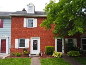 Building Photo - 1105 Nanroc Dr