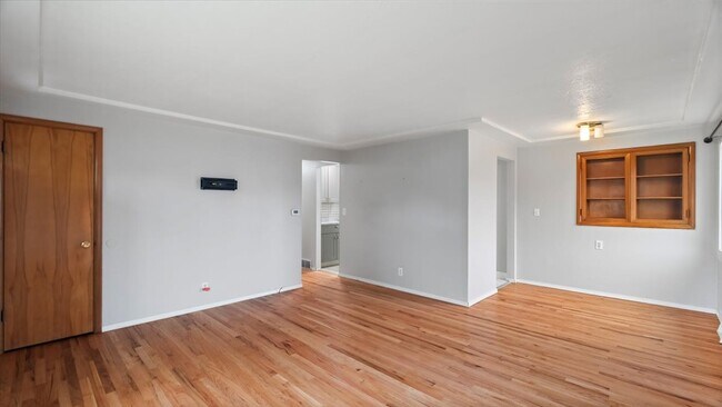 Foto del edificio - 1527 E Rockwell Ave