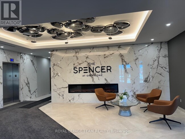 Building Photo - 360 Deschâtelets Ave.