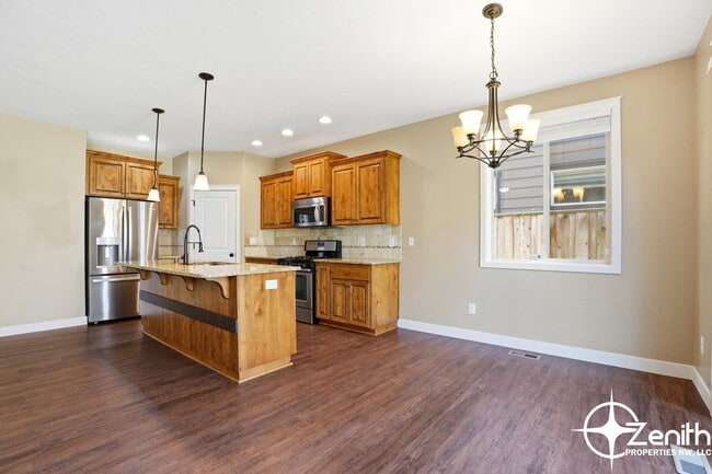 Building Photo - 4608 NE 91st Way