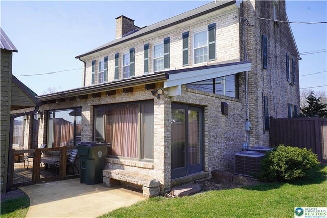 Building Photo - 9020 Schantz Rd