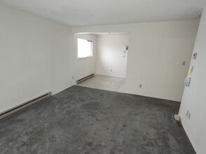 Building Photo - 60 Shuswap St N