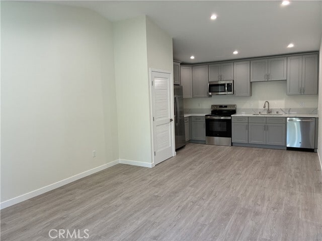 Building Photo - 16055 Gledhill St