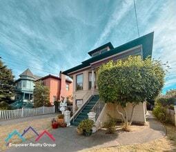 Building Photo - 2620 Santa Clara Ave