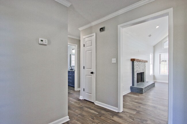 Building Photo - 1411 Pinyon Pl