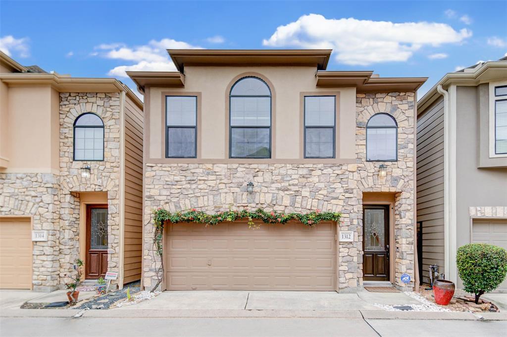 1312 Studer St, Houston, TX 77007 Condo for Rent in Houston, TX