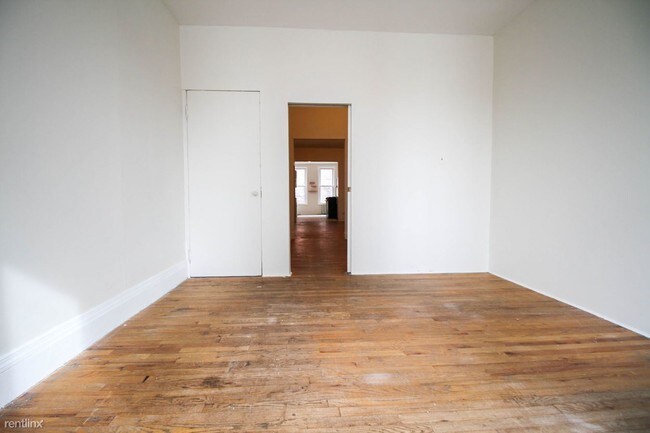 Building Photo - 732 Lorimer St