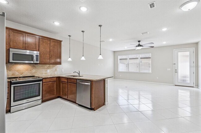 Foto del edificio - 7260 Duxbury Ln