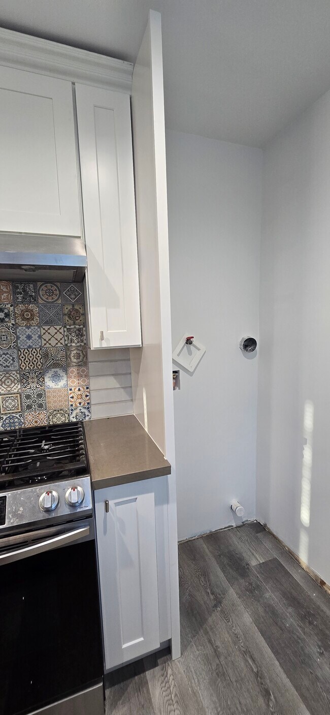 Foto del edificio - 5716 Autry Ave